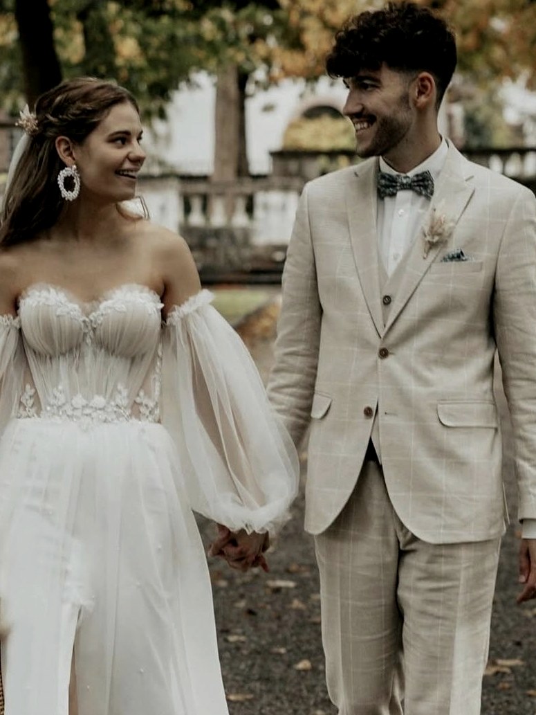 Das fertig angepasste Brautkleid am Hochzeitstag